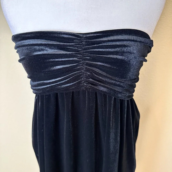 NWT OLD NAVY Stretch Velvet Strapless Mini Dress Size Small Ruched - Picture 3 of 13